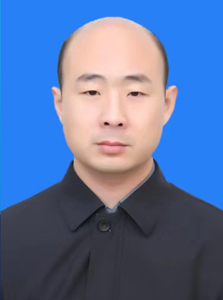 闫晓松.jpg